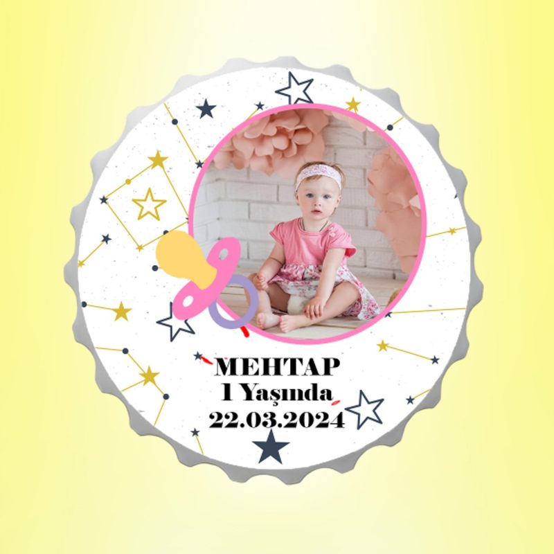 Kız Bebek Resimli İsimli Yıldız Haritası Emzikli Kapak Magnet Açacak Kişiye Özel